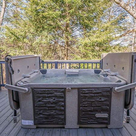 Wooded Bliss Hot Tub Single Level Cabin With No Steps Rocking Chairs And Wooded Views Pigeon Forge Exteriér fotografie